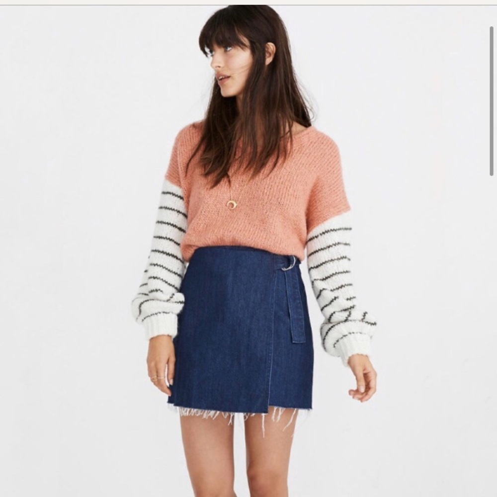 Madewell Denim Raw-Hem Wrap mini Skirt size 4